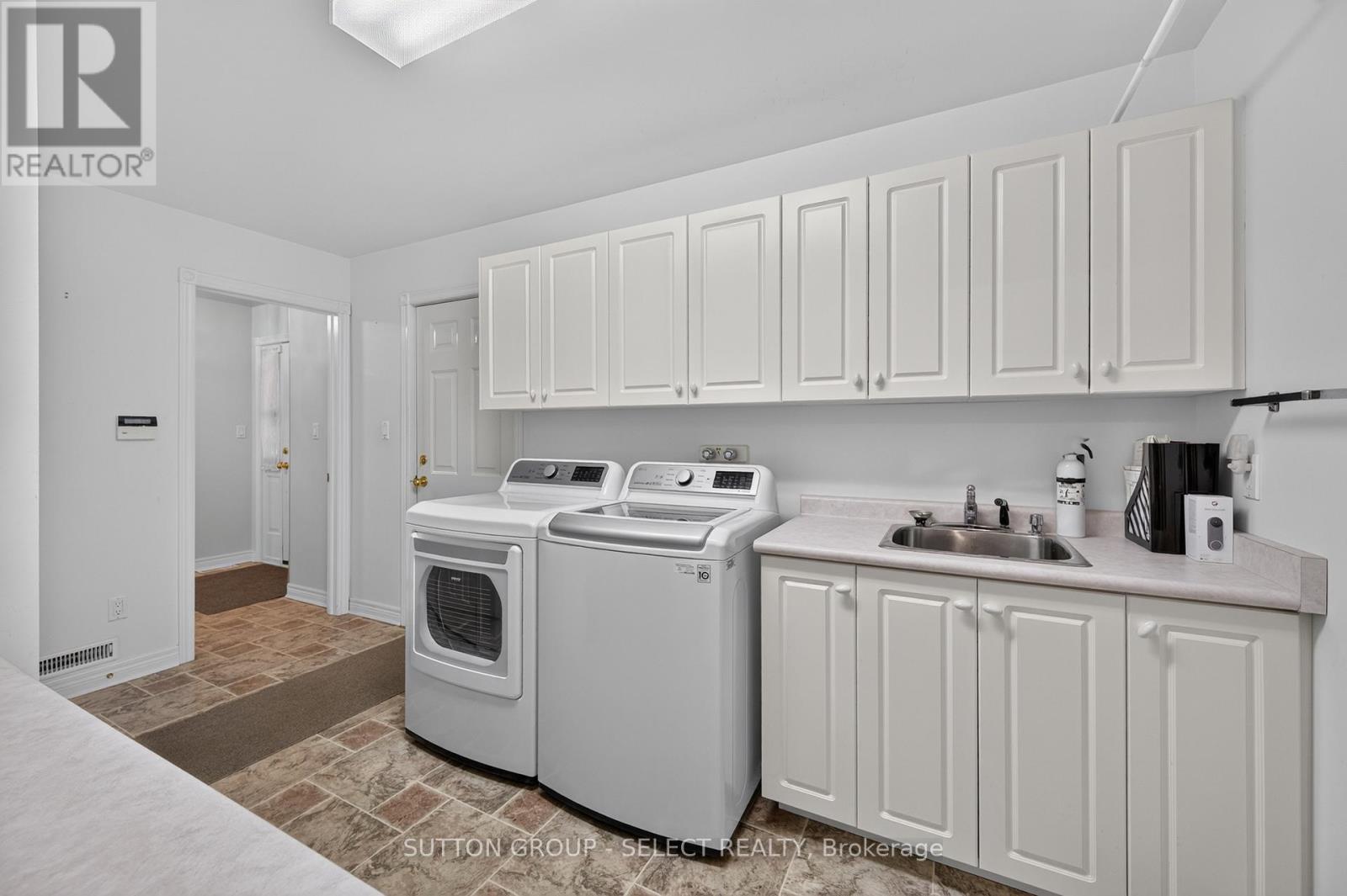 8 Kennedy Court — photo 24