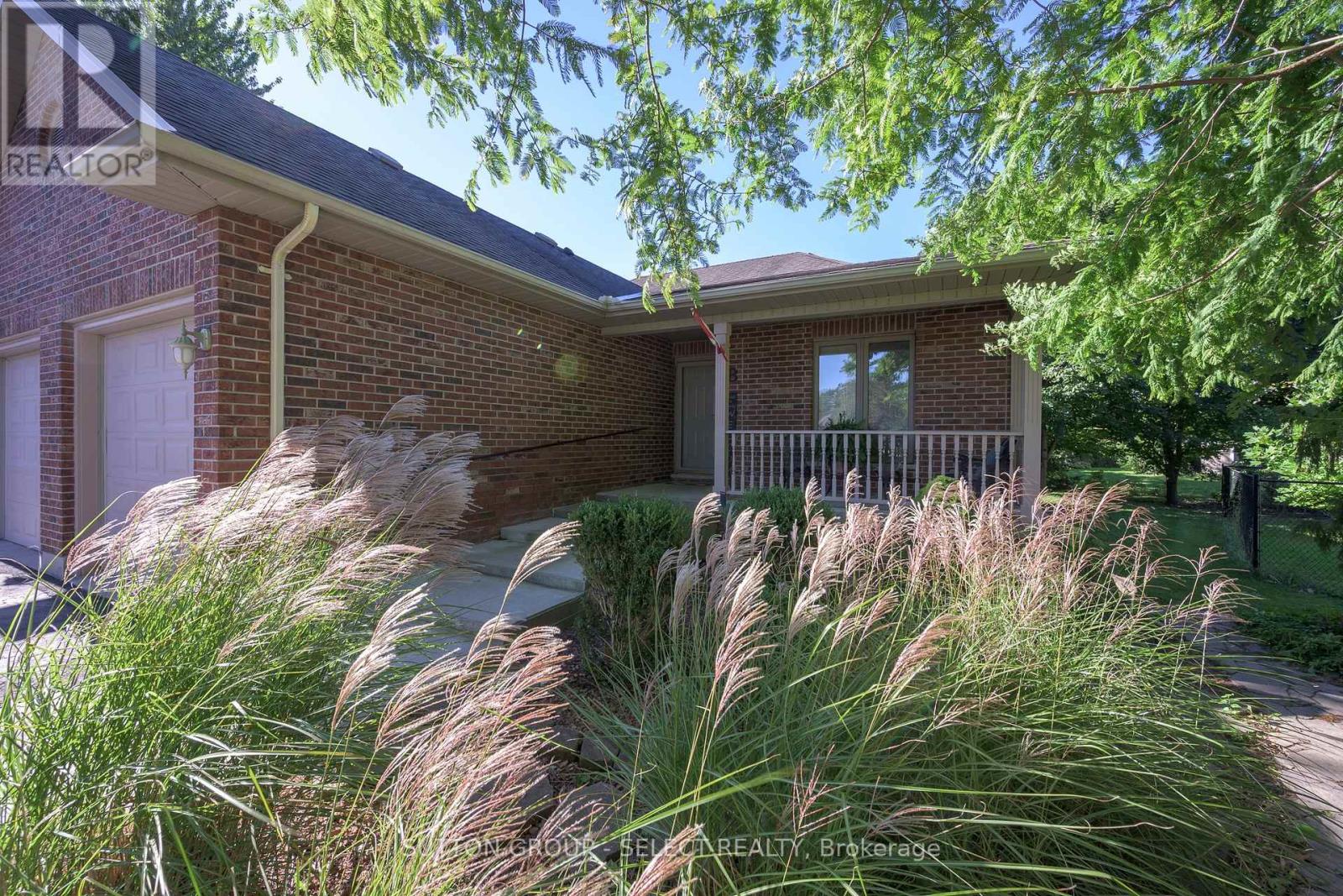 8 Kennedy Court — photo 3