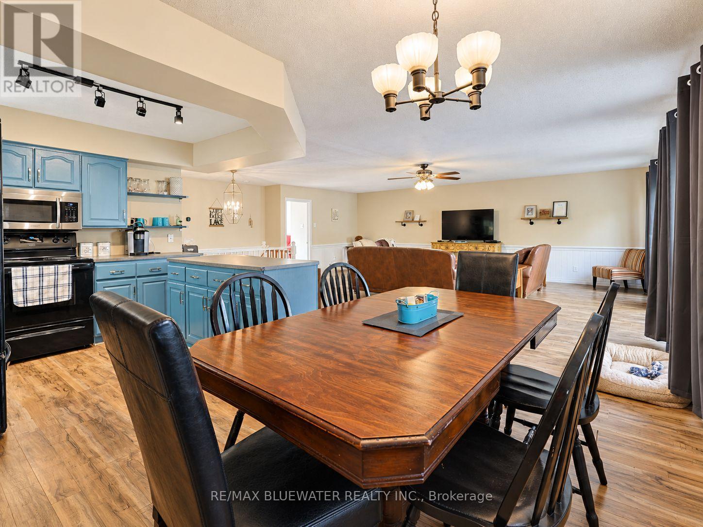 8437 Defore Drive — photo 22