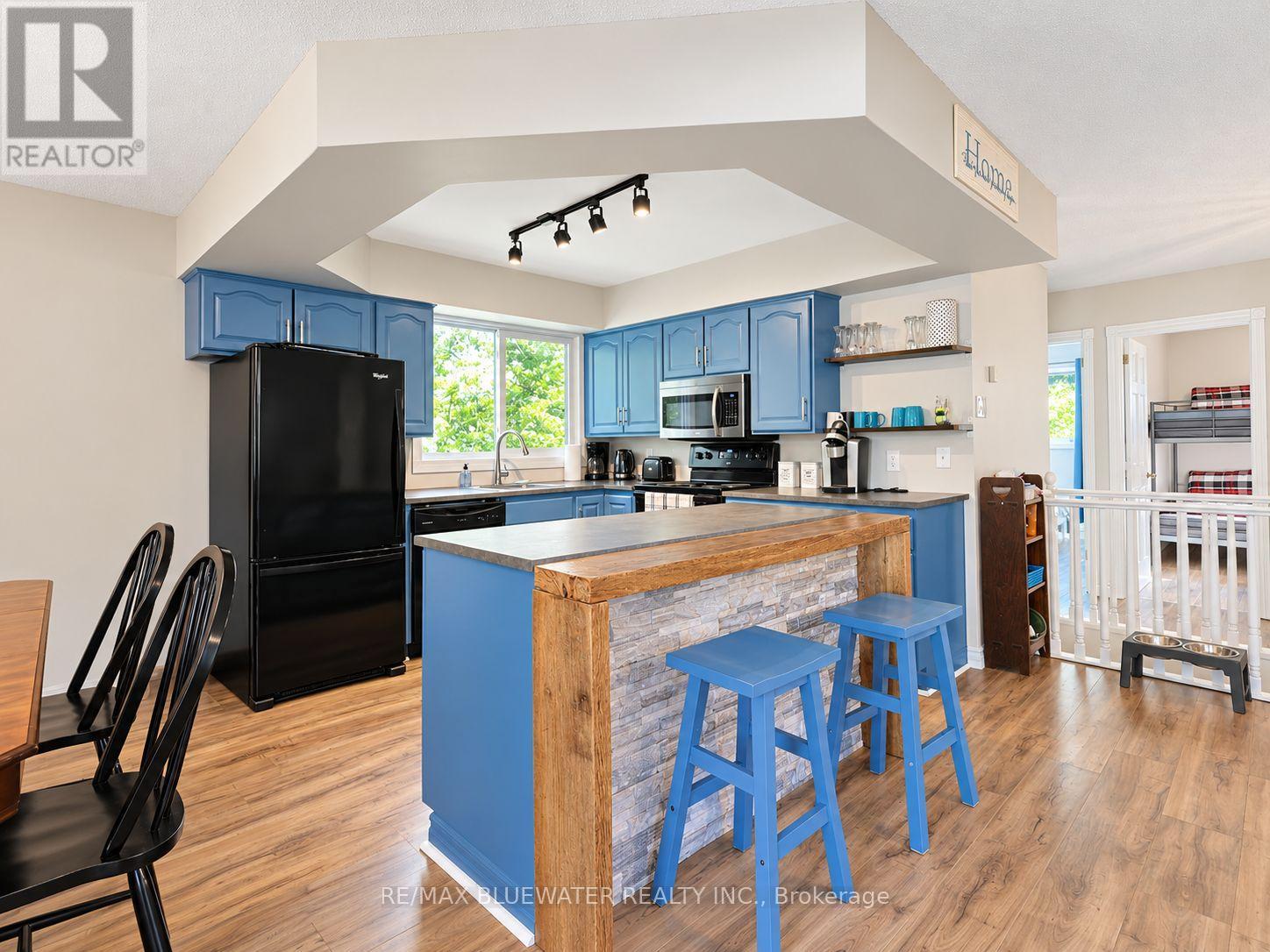 8437 Defore Drive — photo 3