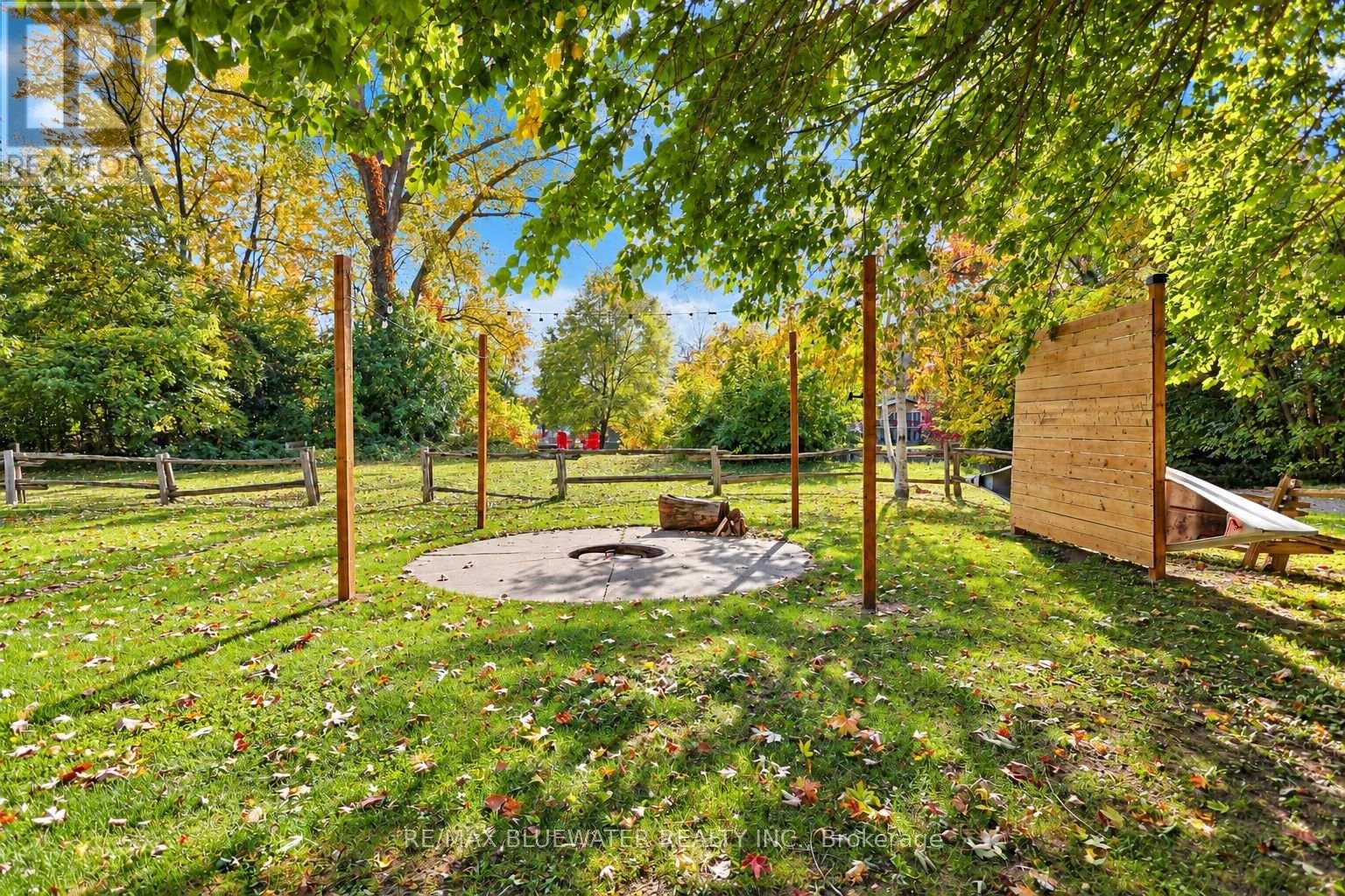 8437 Defore Drive — photo 40