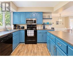 8437 Defore Drive, Lambton Shores, ON N0M1T0 Photo 23
