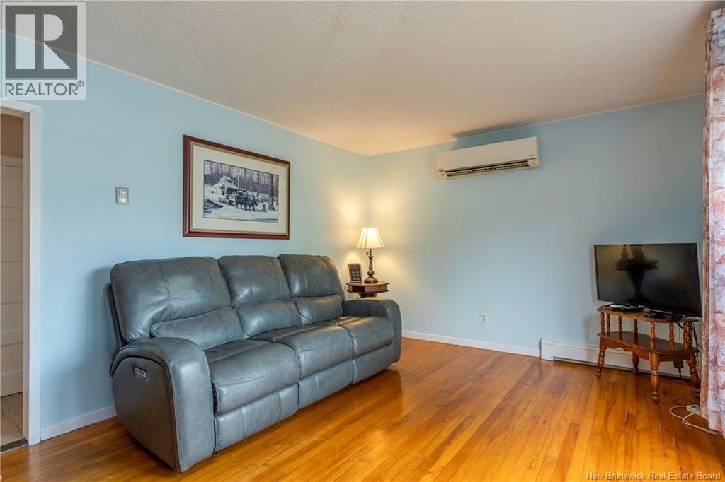 22 Visart Street - 12