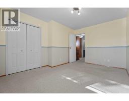 135 Queensland Road Se, Calgary, AB T2J3R9 Photo 31