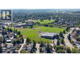135 Queensland Road Se, Calgary, AB T2J3R9 Photo 49