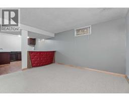 135 Queensland Road Se, Calgary, AB T2J3R9 Photo 36