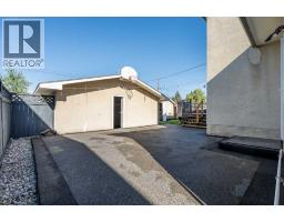 135 Queensland Road Se, Calgary, AB T2J3R9 Photo 44