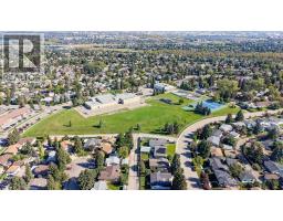 135 Queensland Road Se, Calgary, AB T2J3R9 Photo 48