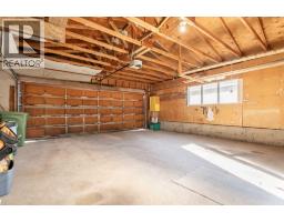 135 Queensland Road Se, Calgary, AB T2J3R9 Photo 45