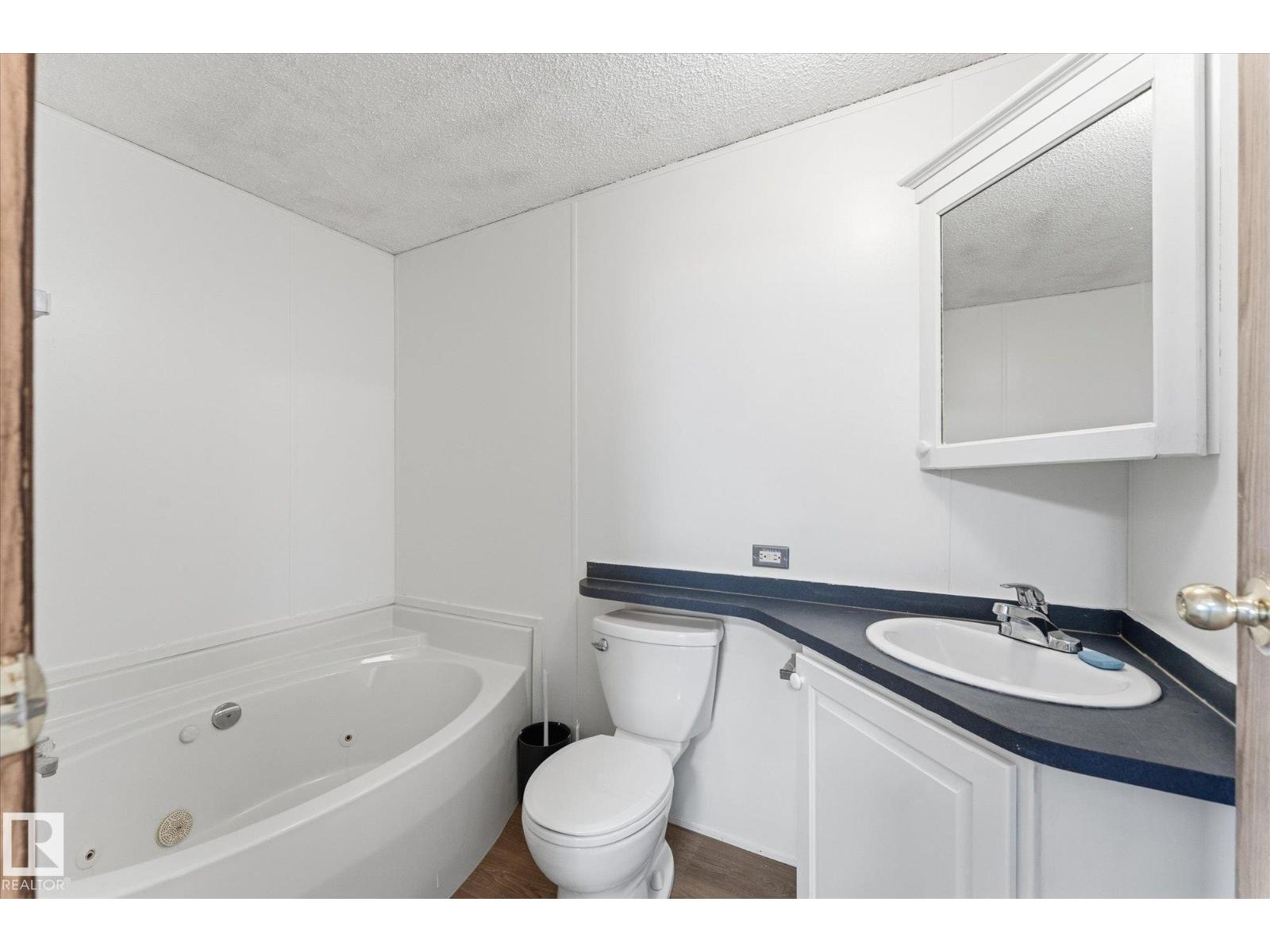 #688 53222 Range Road 272, photo 17