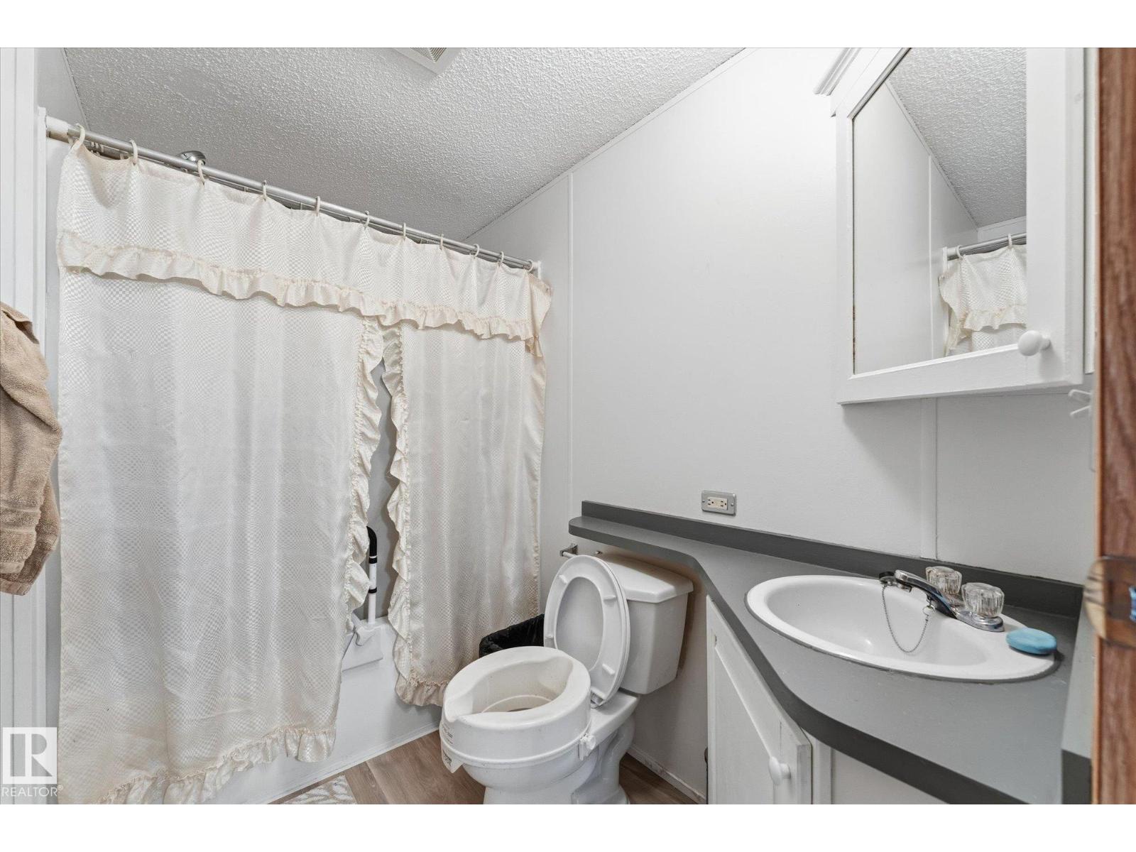 #688 53222 Range Road 272, photo 23