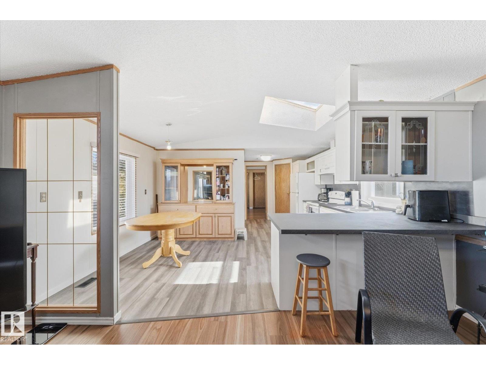 #688 53222 Range Road 272, photo 8