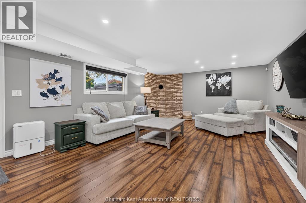 336 CAMPUS PARKWAY - 19