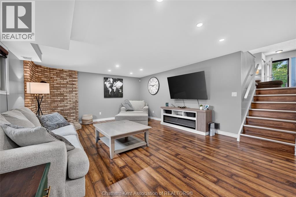 336 CAMPUS PARKWAY - 20