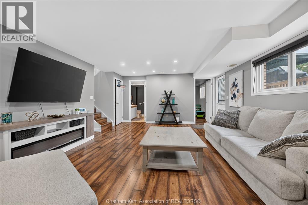 336 CAMPUS PARKWAY - 21