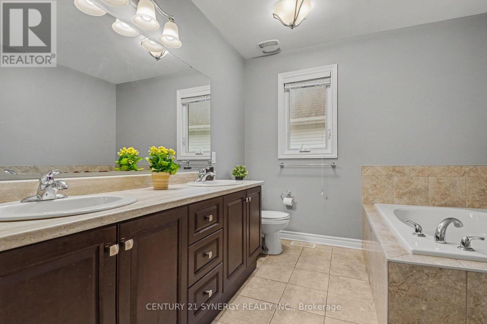344 Colmar Street — photo 28