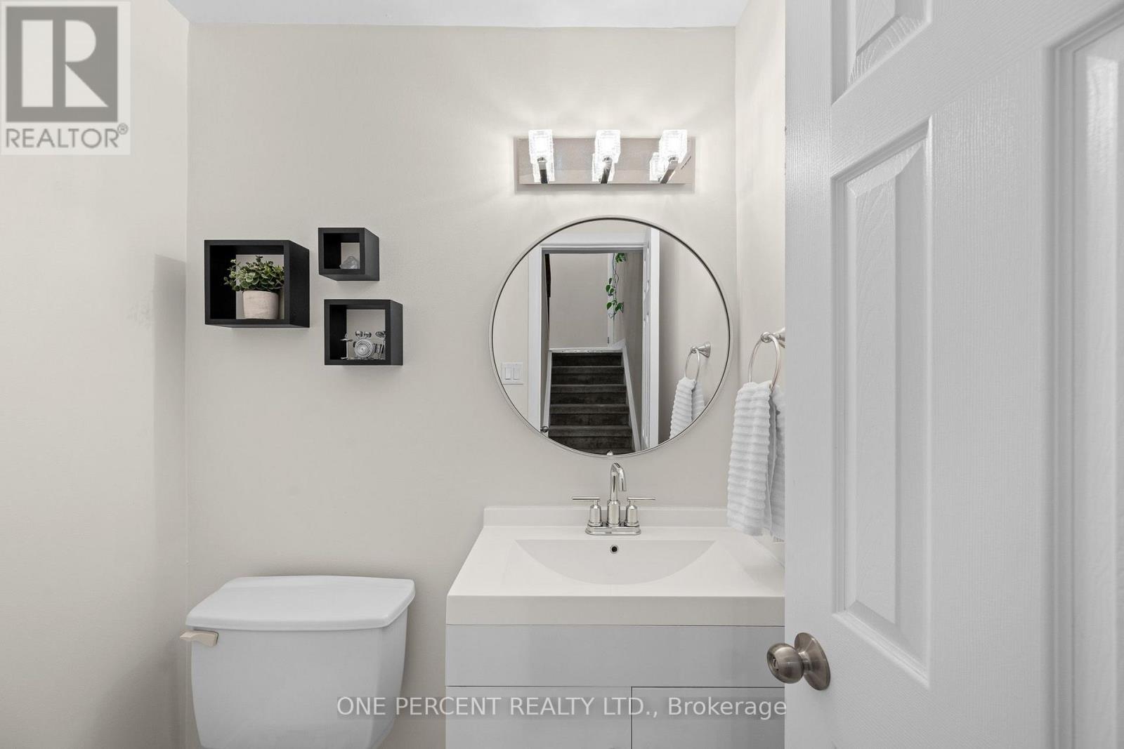 20 Sonnet Crescent — photo 26