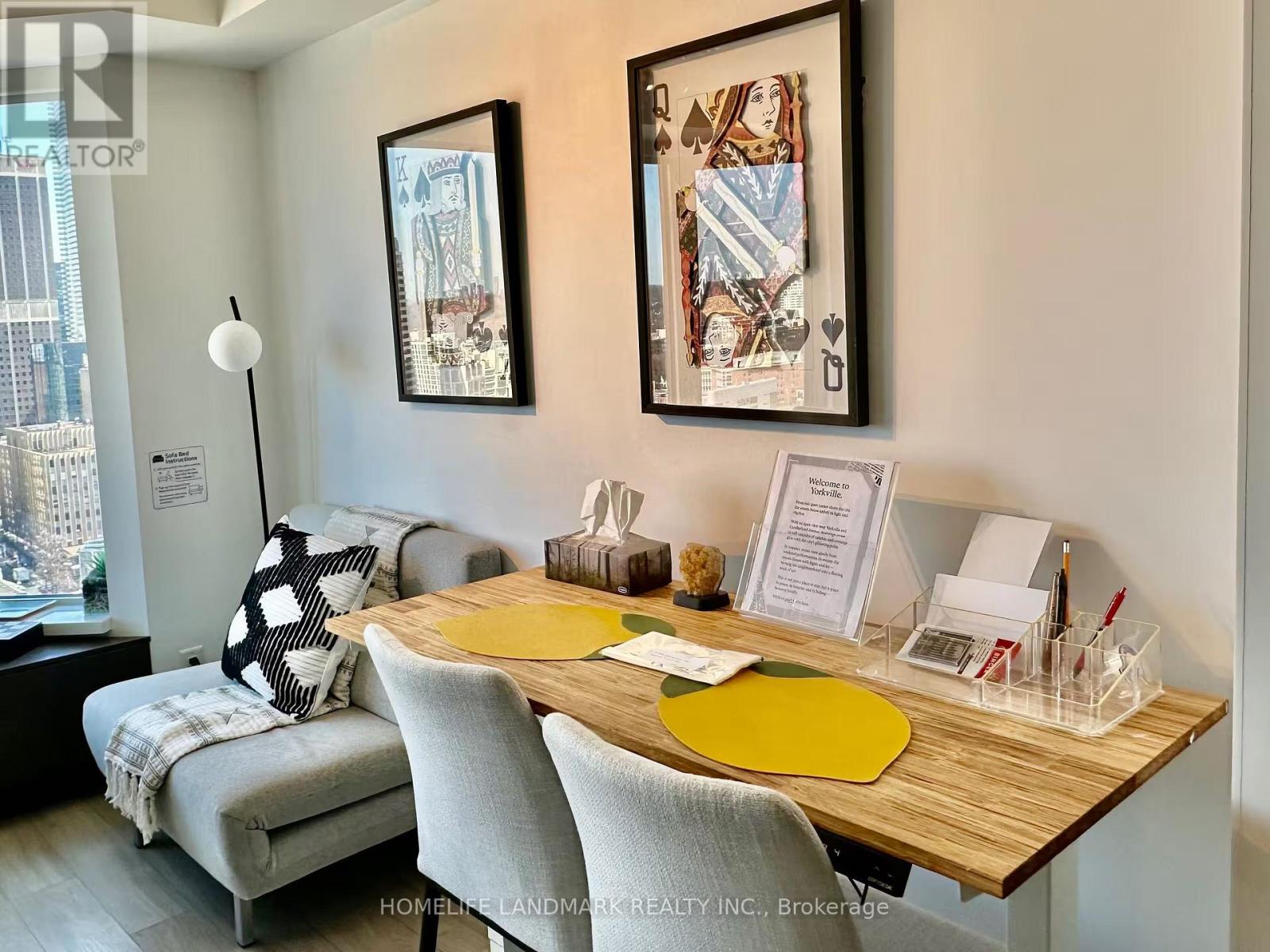 155 Yorkville Avenue — photo 13