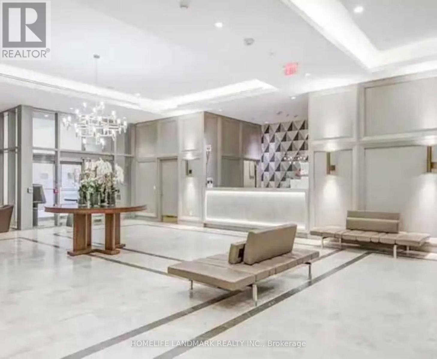 155 Yorkville Avenue — photo 26