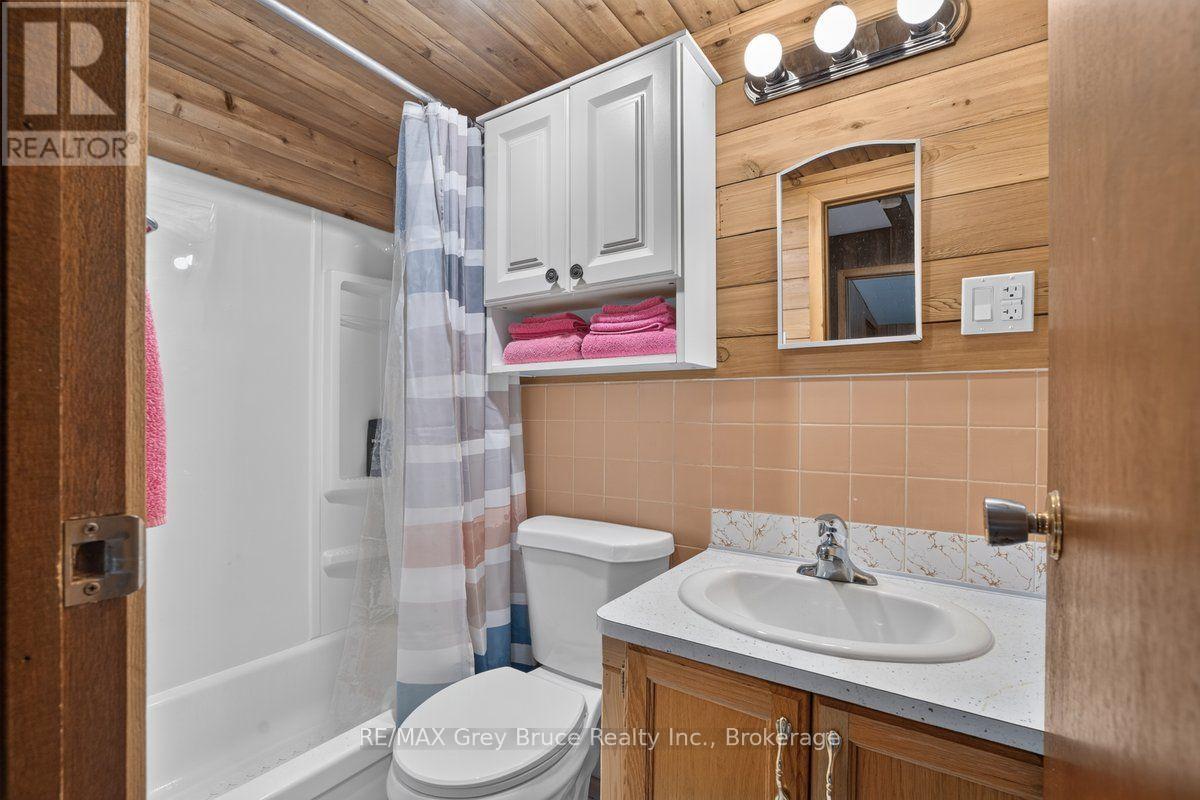 243 MCCULLOUGH LAKE DRIVE - 14