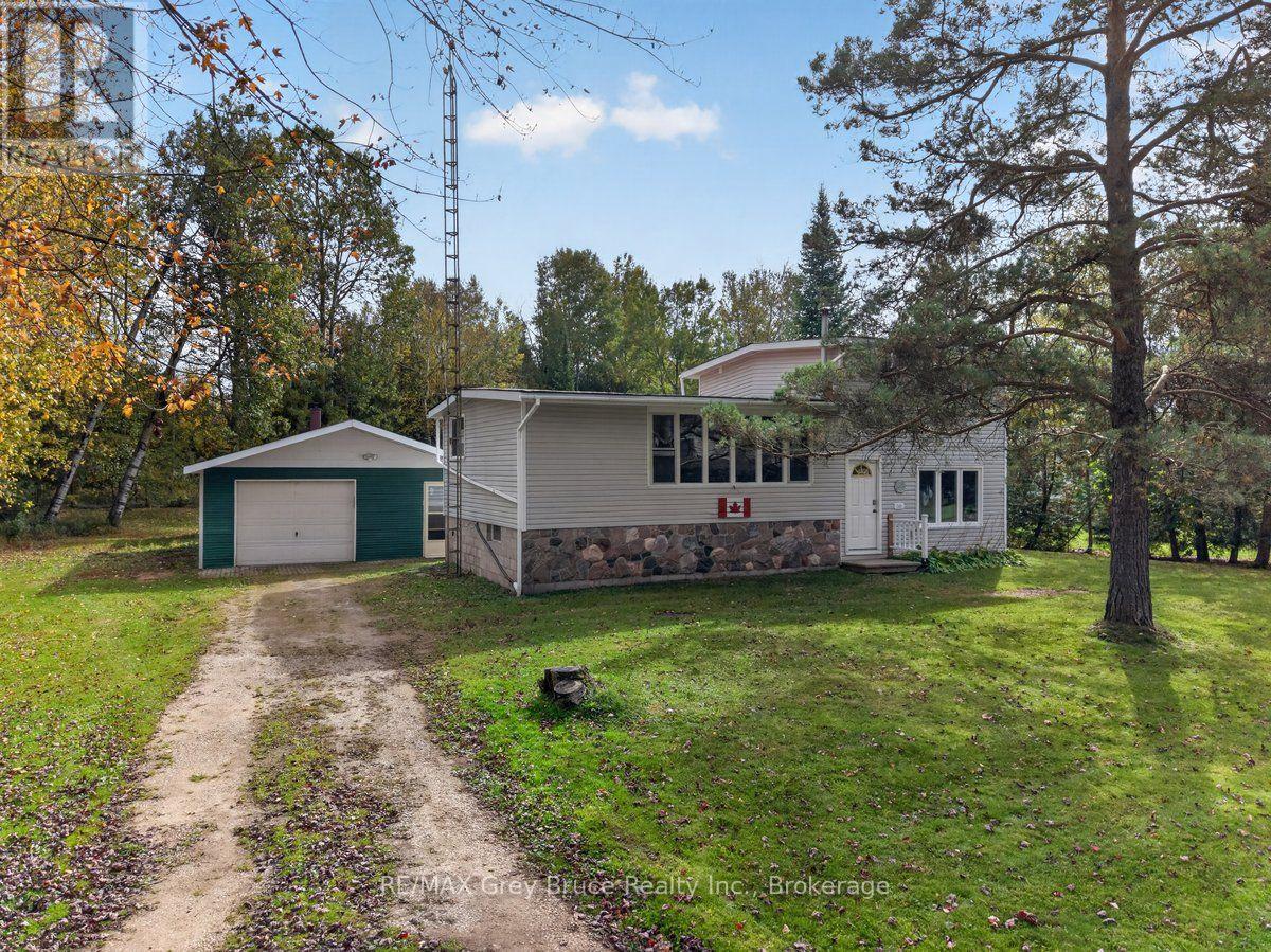 243 MCCULLOUGH LAKE DRIVE, Chatsworth — photo 2
