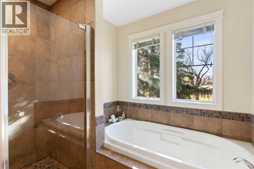 126 30 Avenue NE - 31