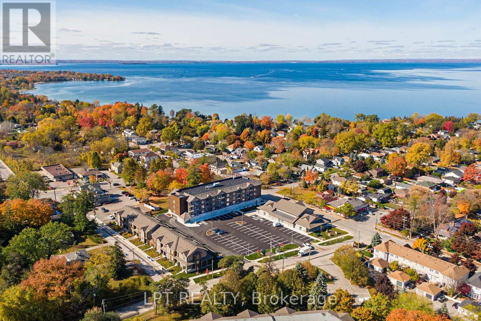 408- 110 Grew Boulevard, Georgina, ON photo 2