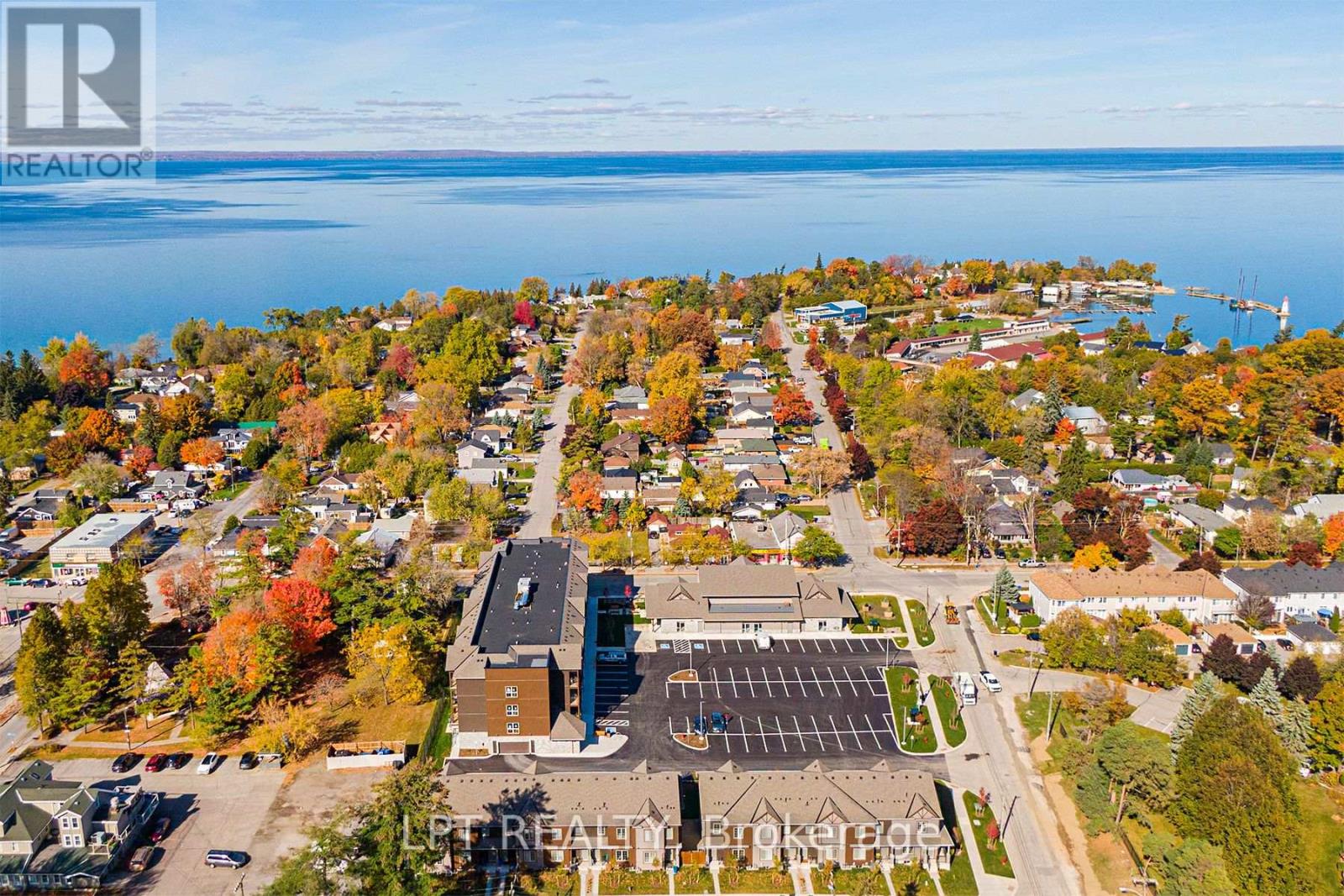 408- 110 Grew Boulevard, Georgina, ON photo 3