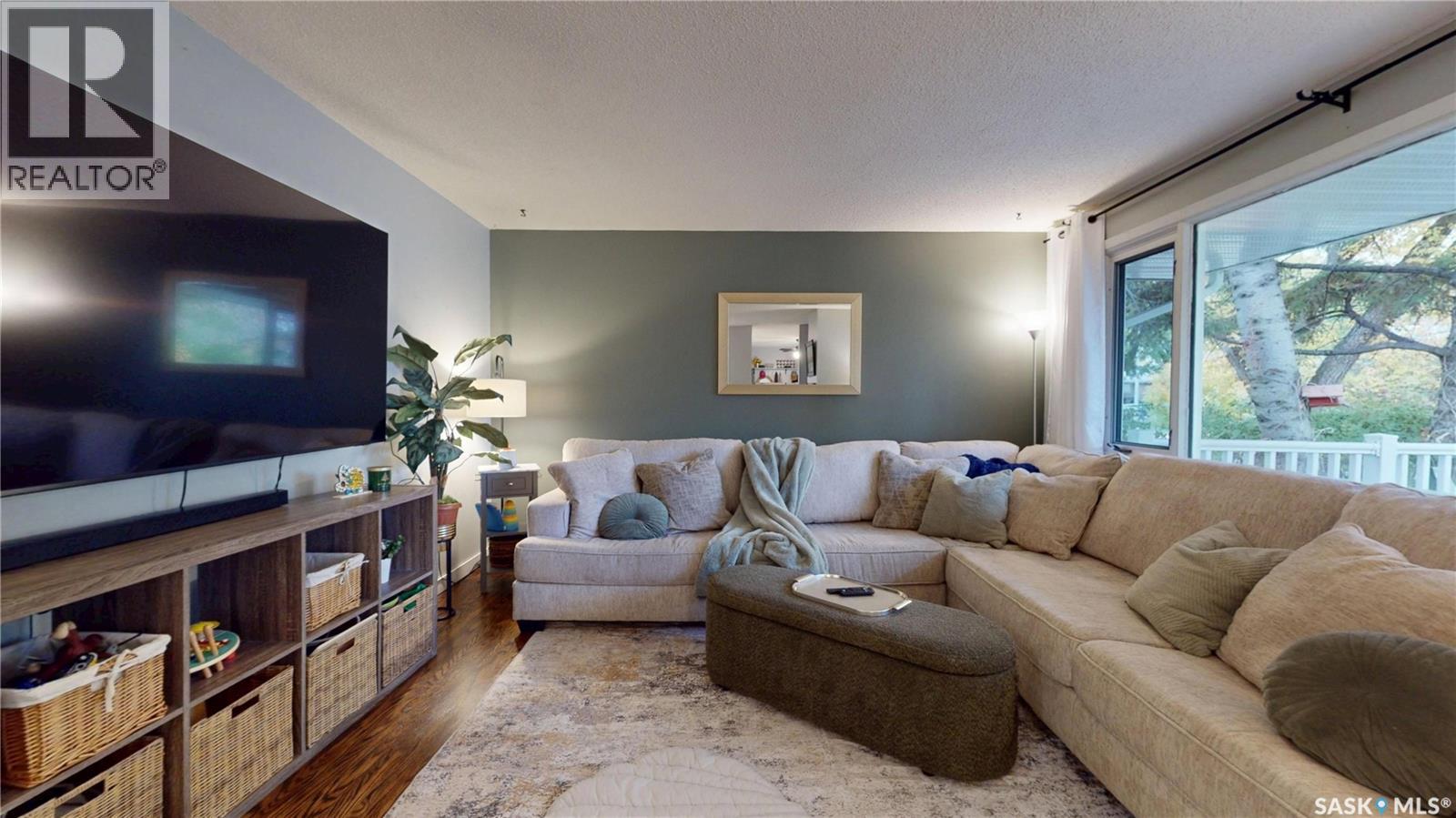 55 WALDEN CRESCENT - 18