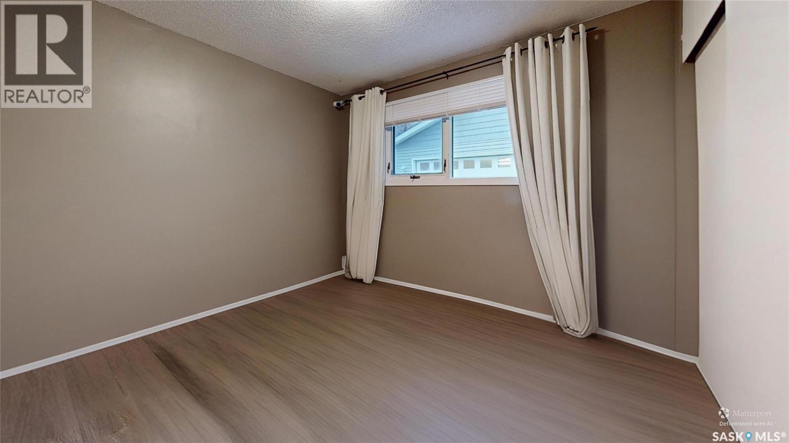 55 WALDEN CRESCENT - 54