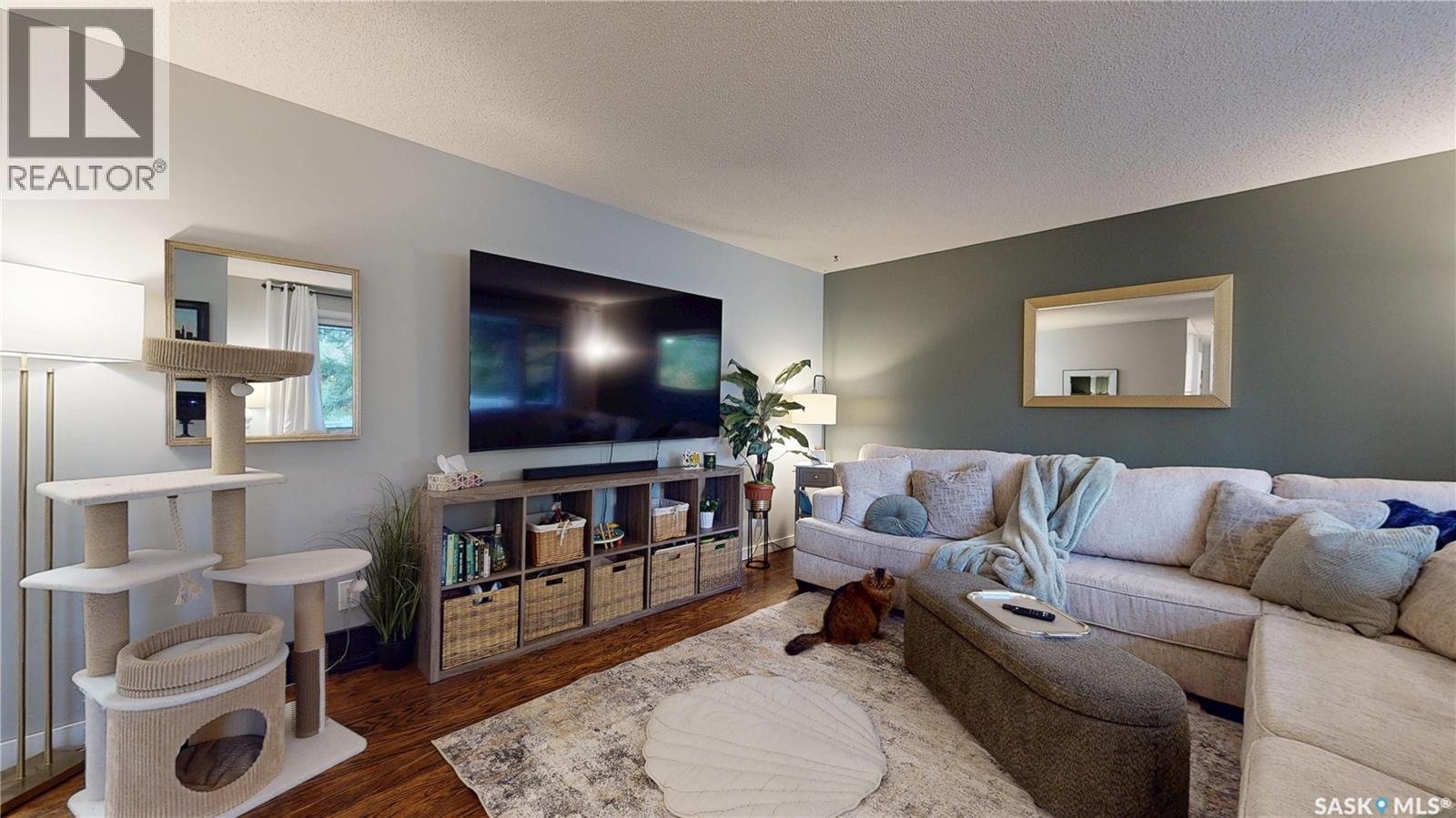 55 WALDEN CRESCENT - 56