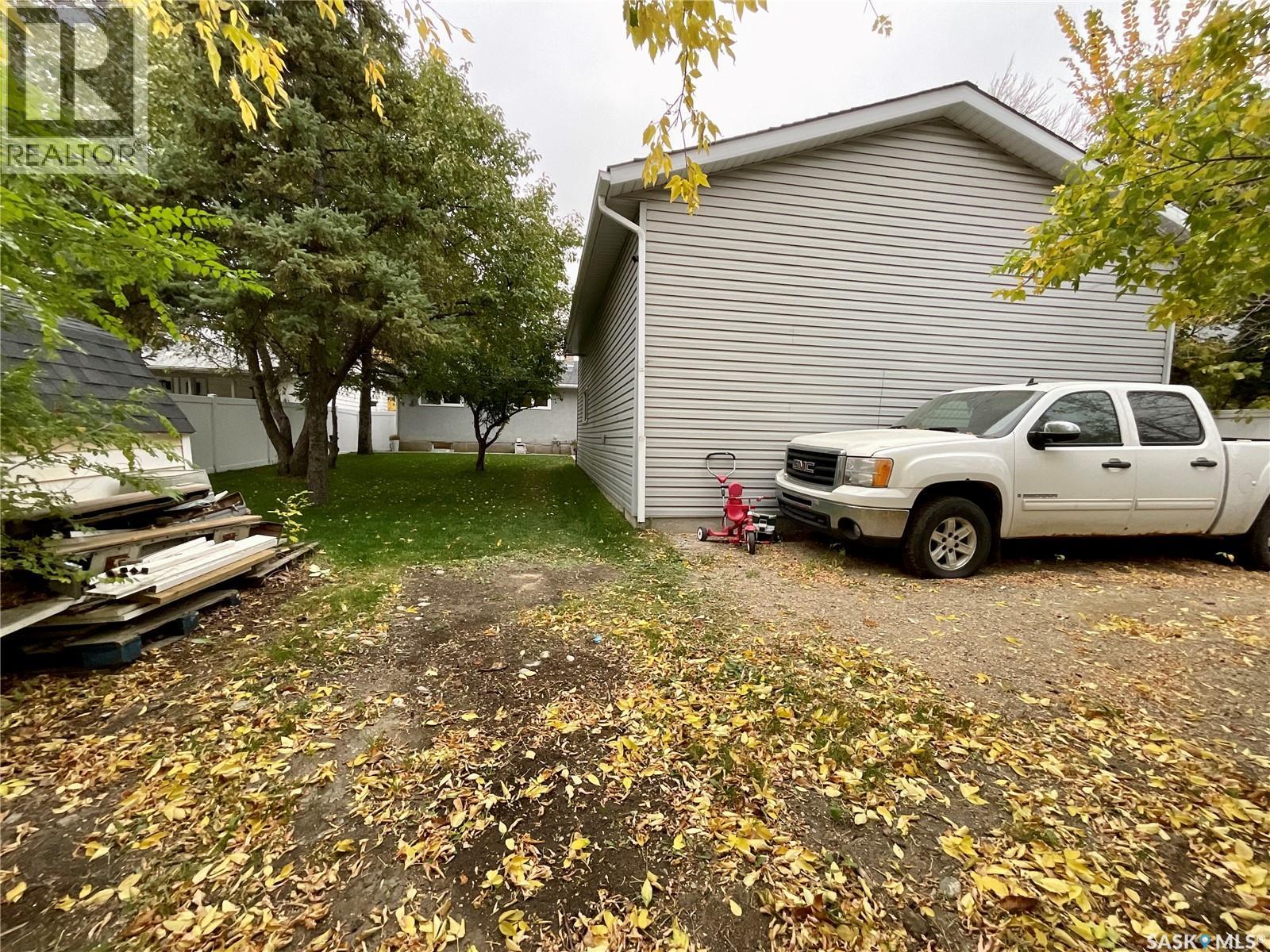 55 WALDEN CRESCENT - 7