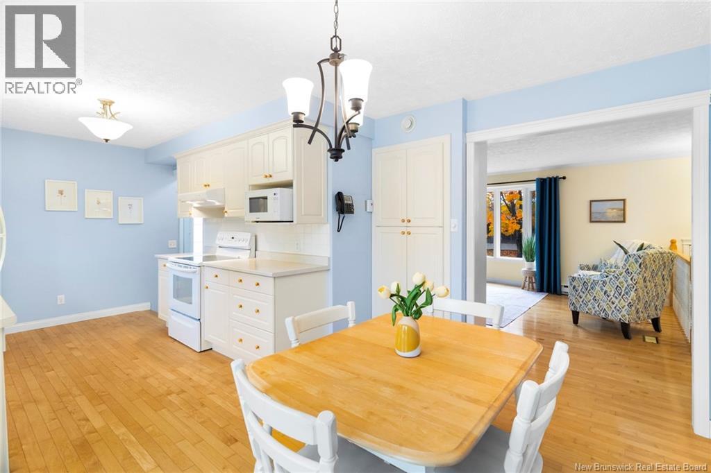 106 Hemlock Avenue - 10
