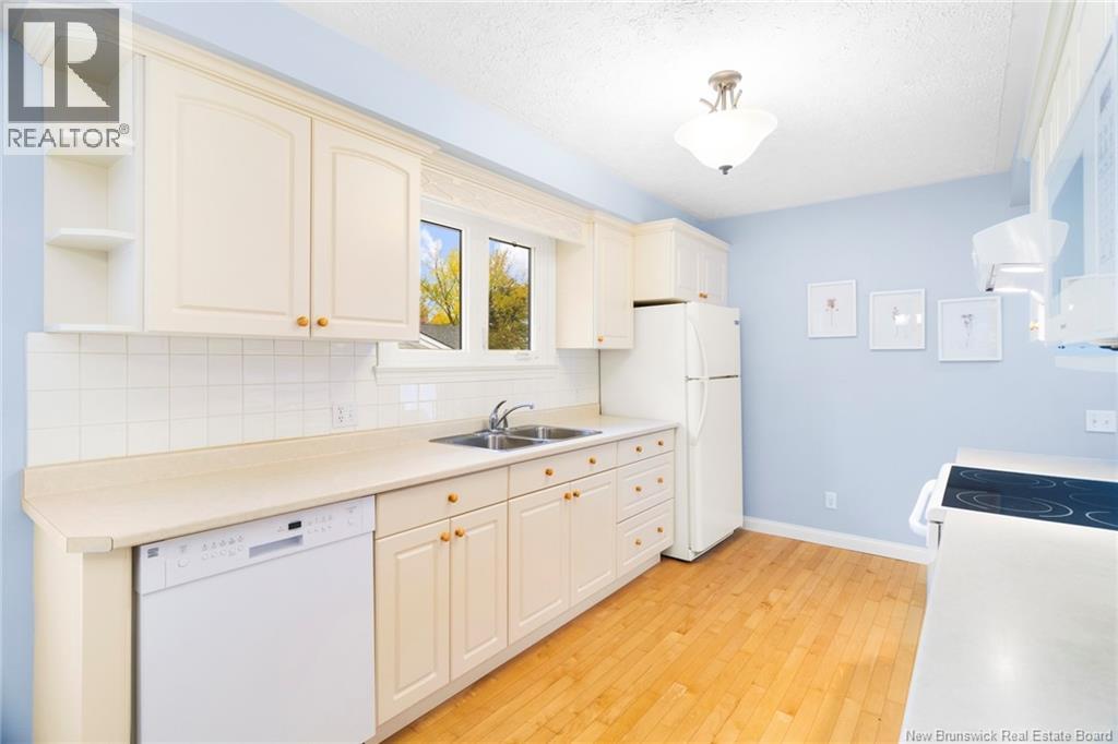 106 Hemlock Avenue - 12
