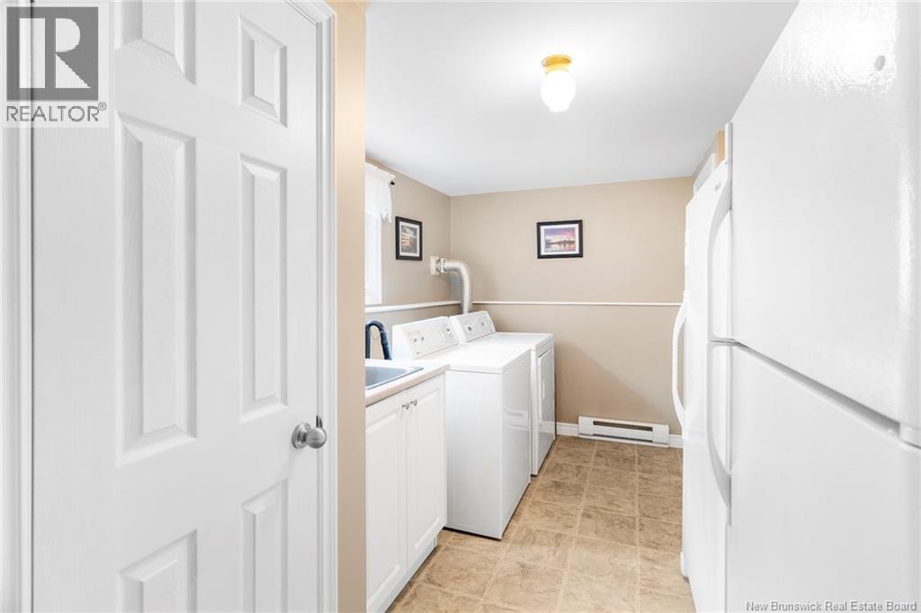 106 Hemlock Avenue - 36
