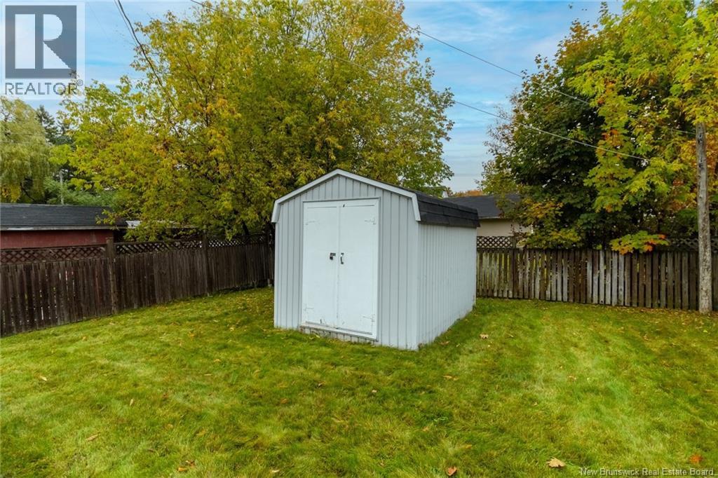 106 Hemlock Avenue - 44