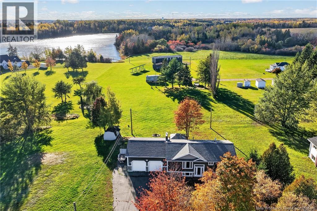 55 Des Roches Street - 36