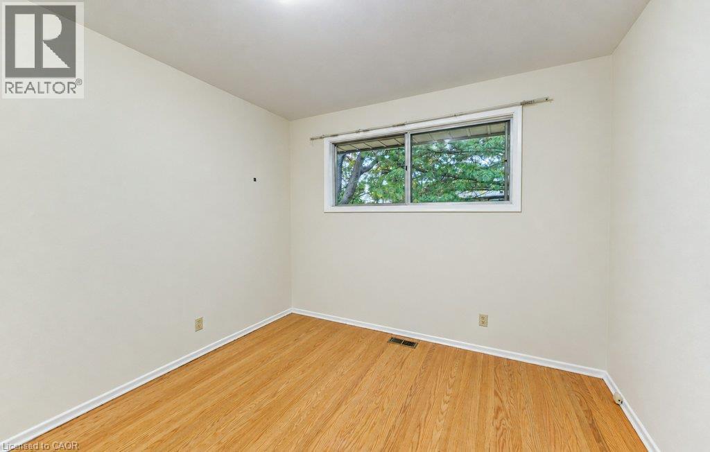 25 Applewood Avenue — photo 18