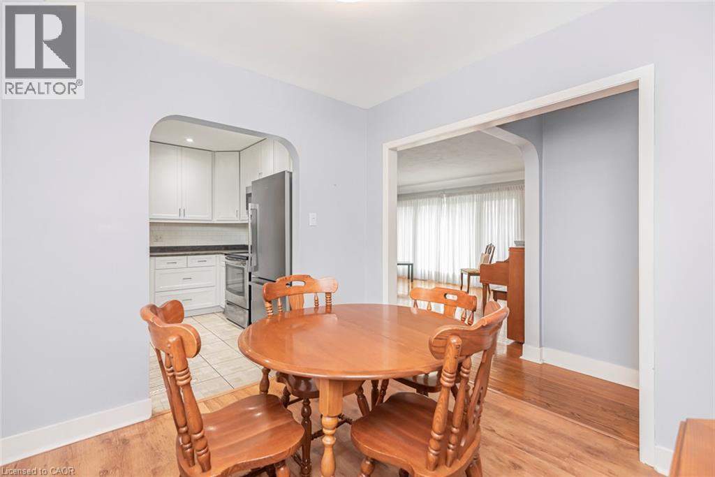 13 MEADOWVALE Avenue - 11