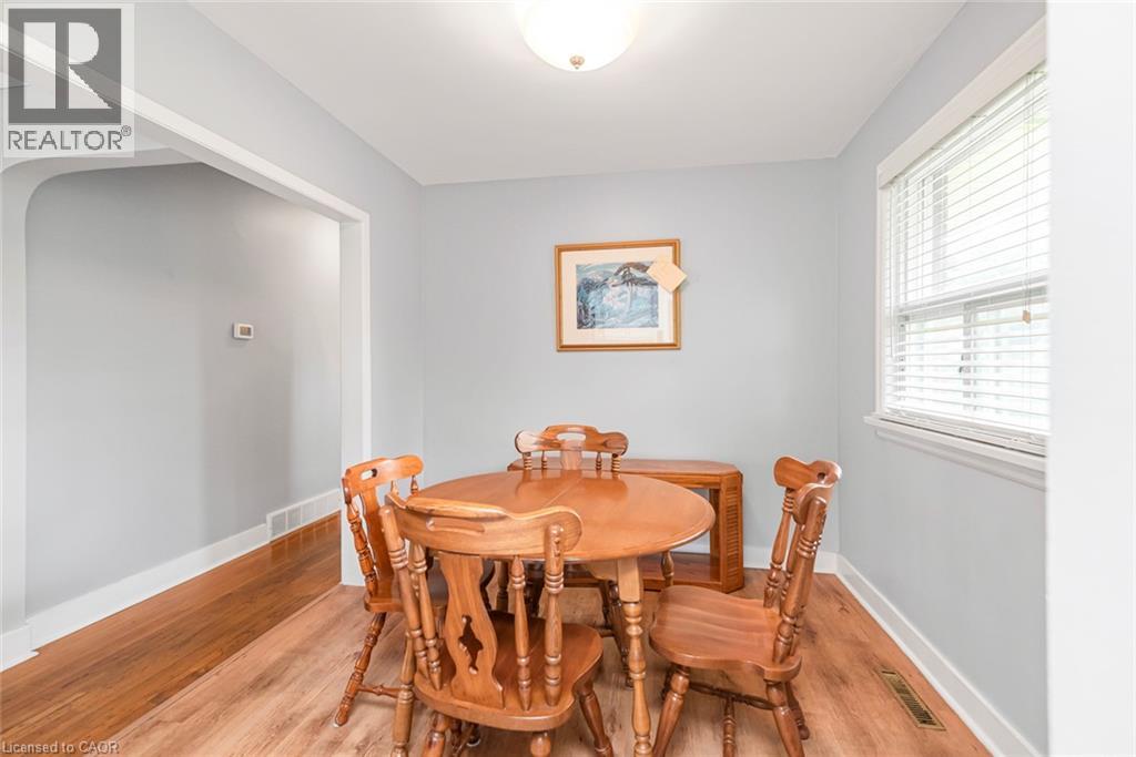 13 MEADOWVALE Avenue - 12