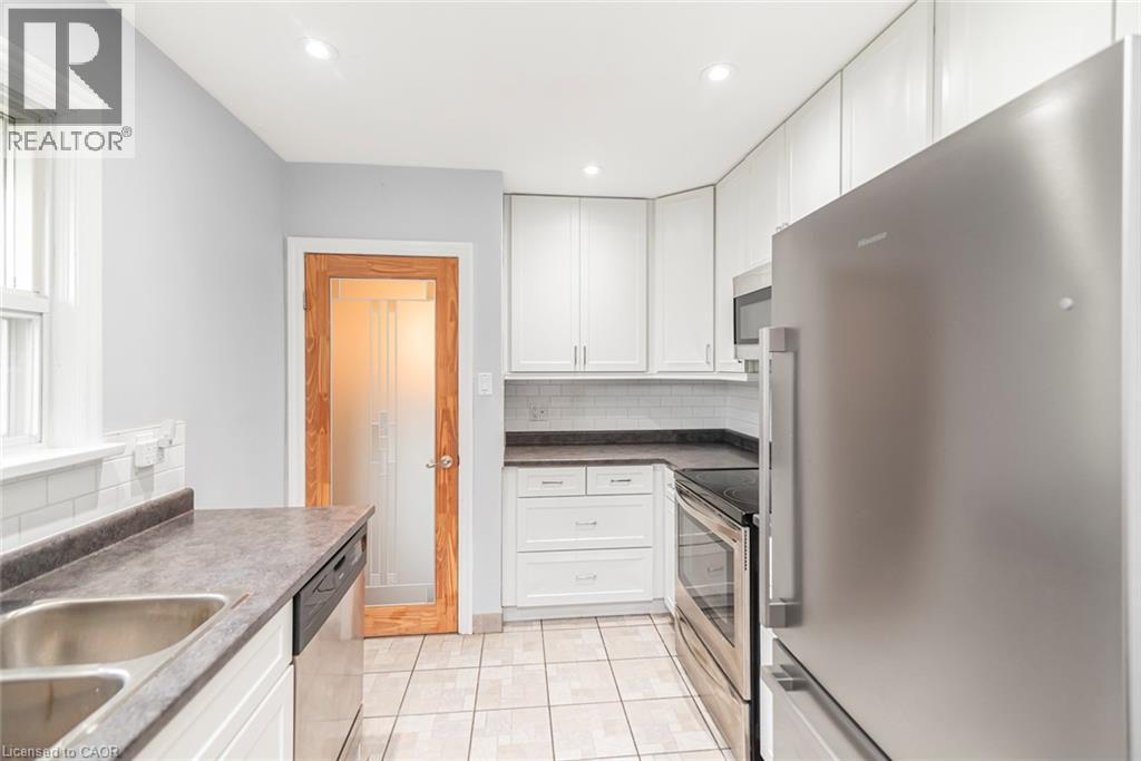 13 MEADOWVALE Avenue - 17