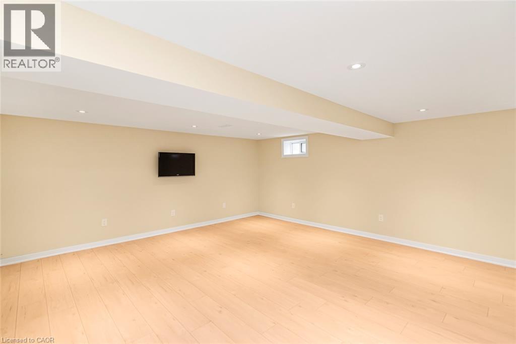 13 MEADOWVALE Avenue - 44