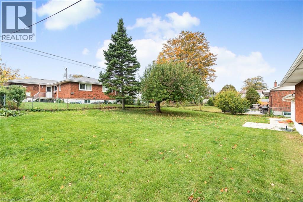 13 Meadowvale Avenue — photo 48