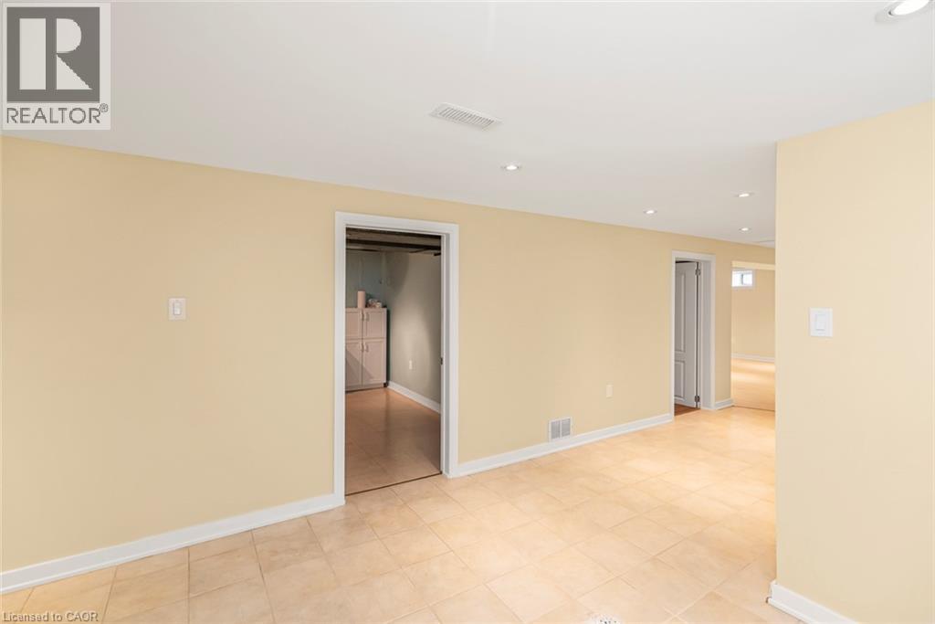 13 Meadowvale Avenue — photo 45