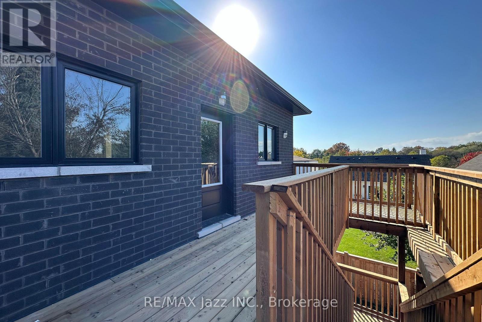 UPPER- 760 Hoskin Avenue, Oshawa, ON photo 16
