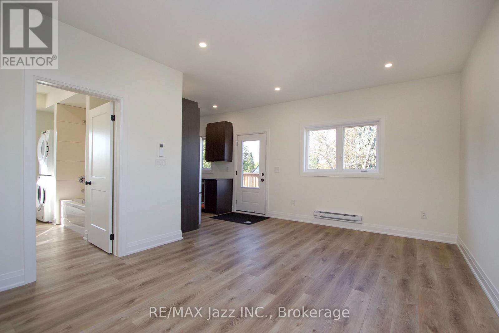 UPPER- 760 Hoskin Avenue, Oshawa, ON photo 7