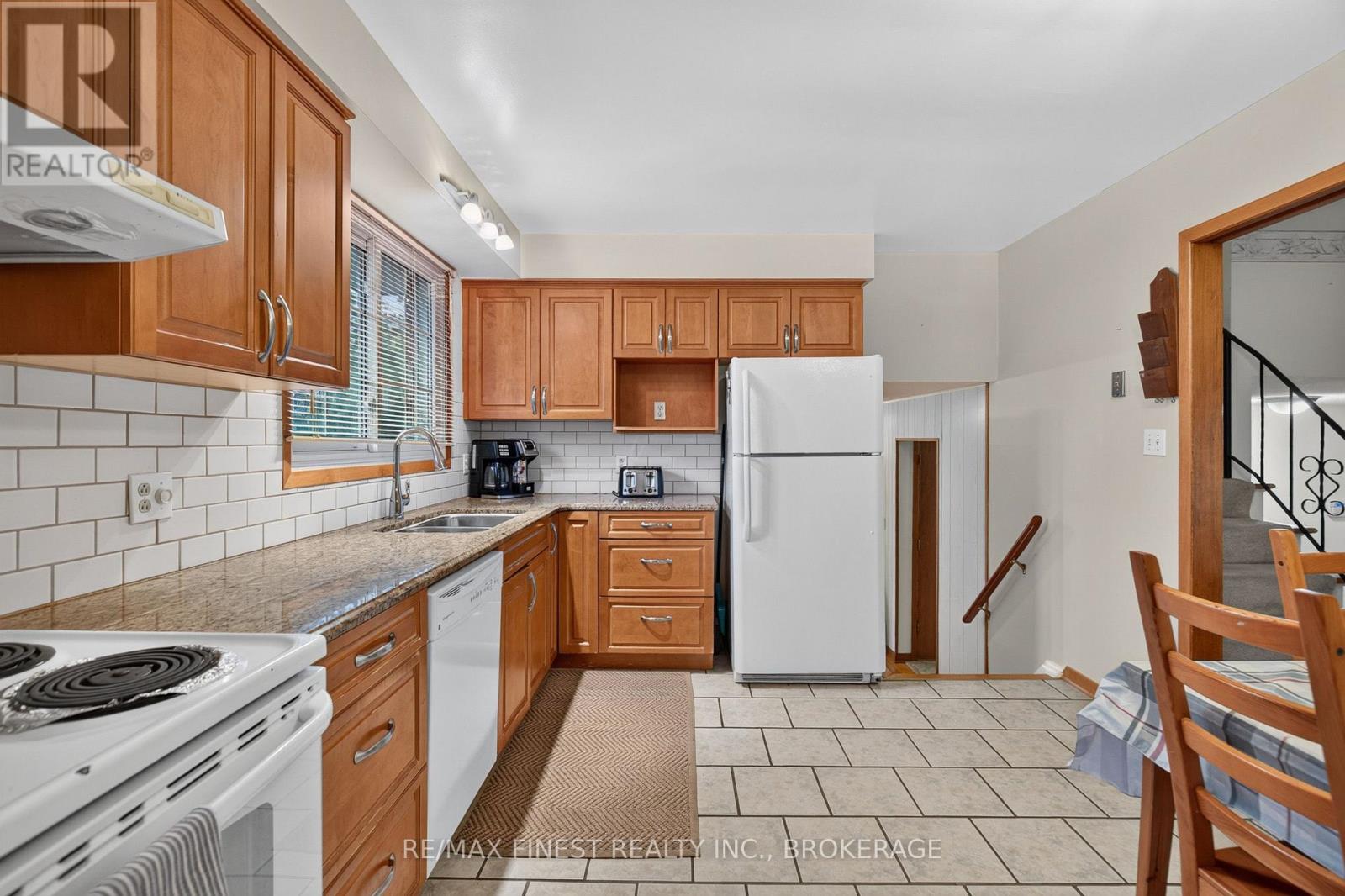 794 BUTTERNUT STREET - 12