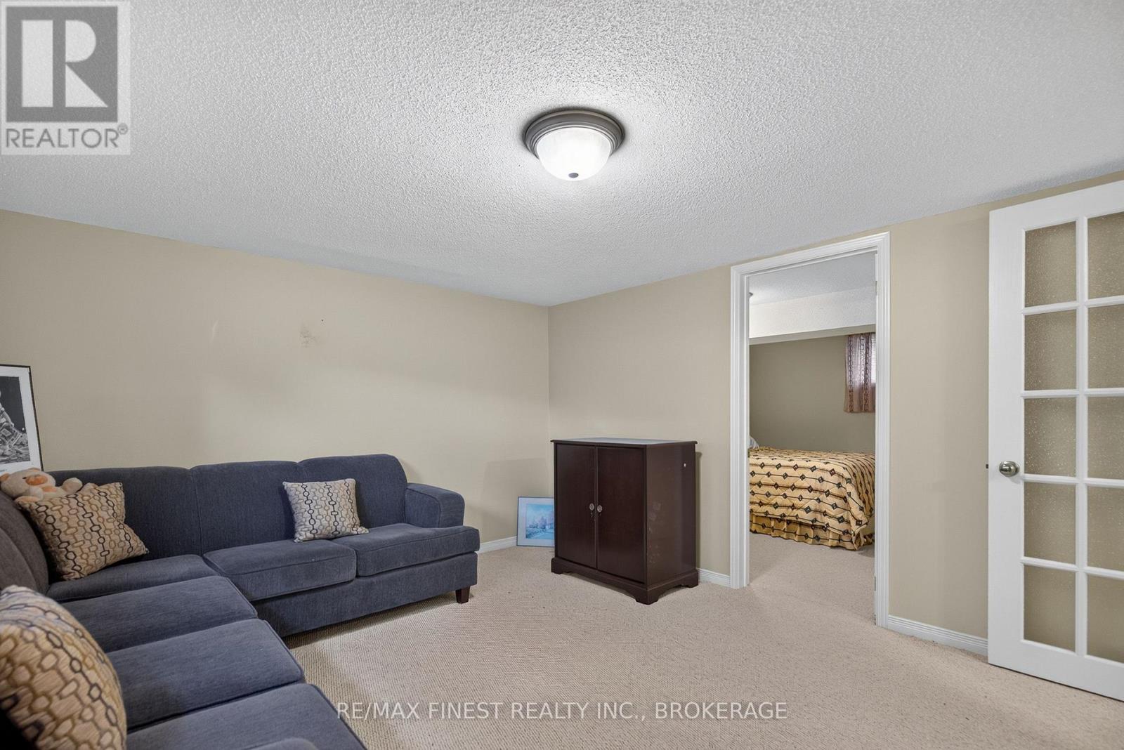 794 BUTTERNUT STREET - 37