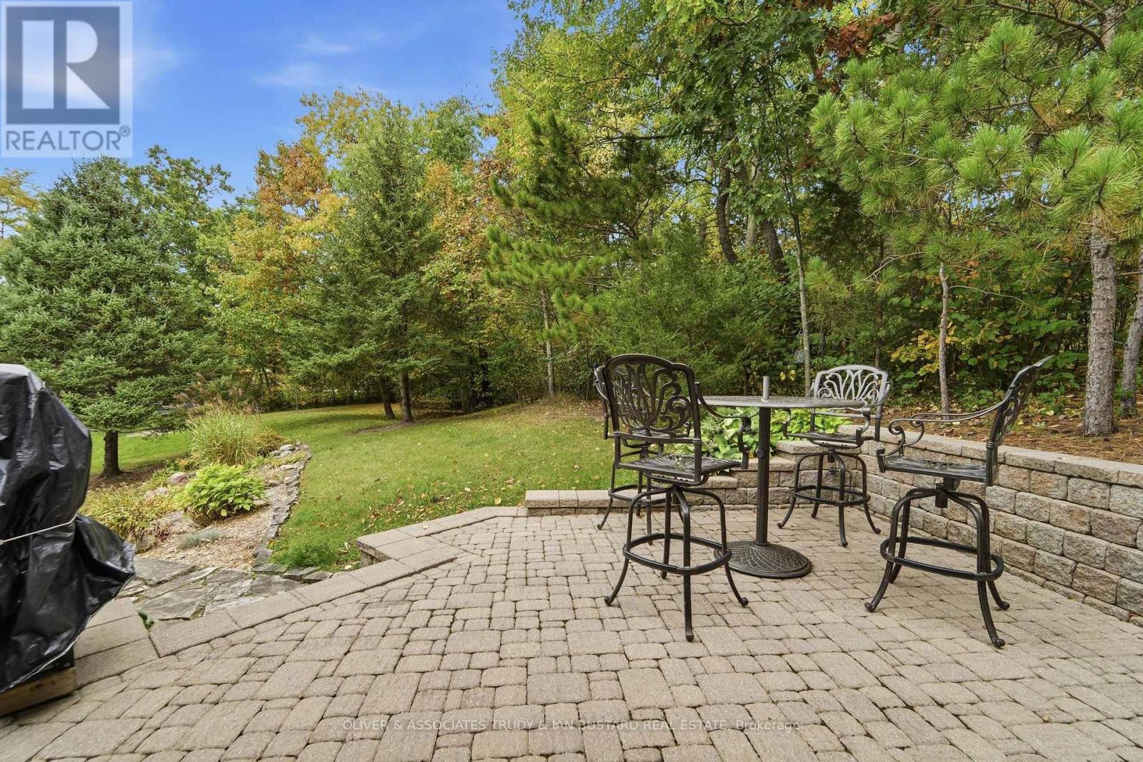 10075 Jennison Crescent — photo 35