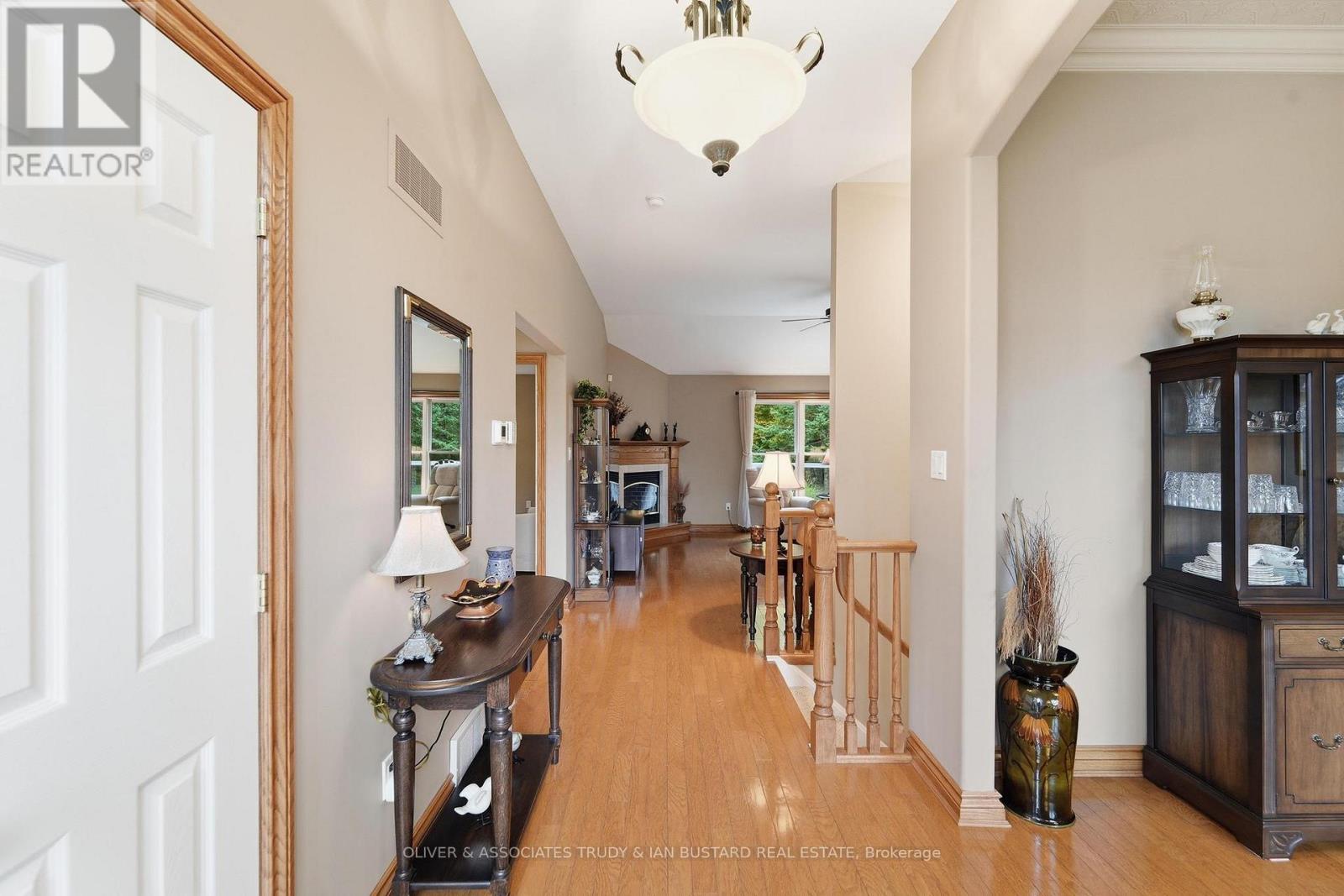 10075 Jennison Crescent — photo 4